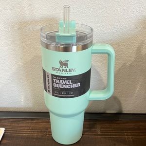 Stanley Quencher 40 oz cup